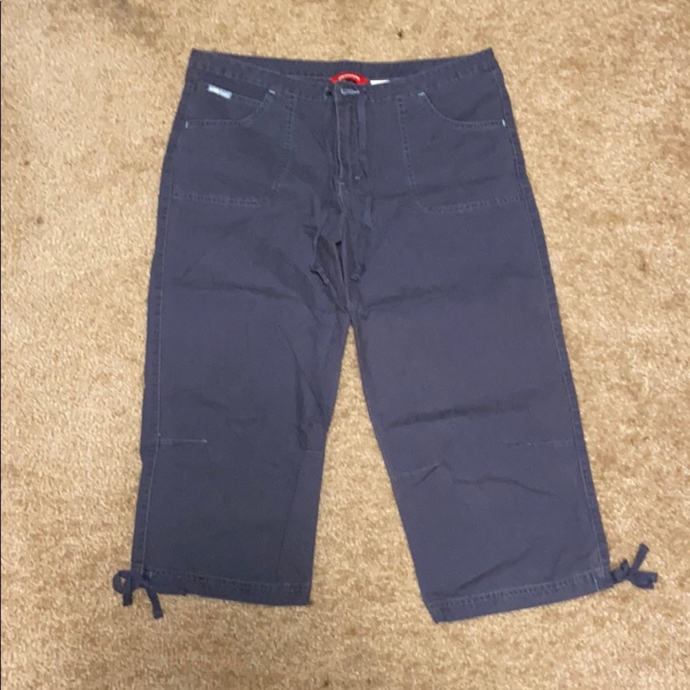 Unionbay Dark Grey Capris Sz 11 Great Condition
